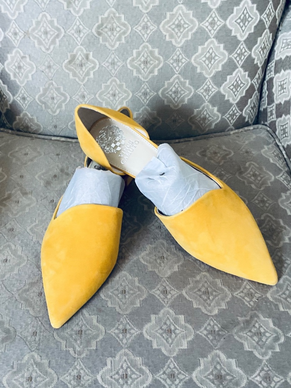 Vince Camuto Brelanie Marigold Yellow Suede Pointed d'Orsay Flats Size 9 - Picture 2 of 7